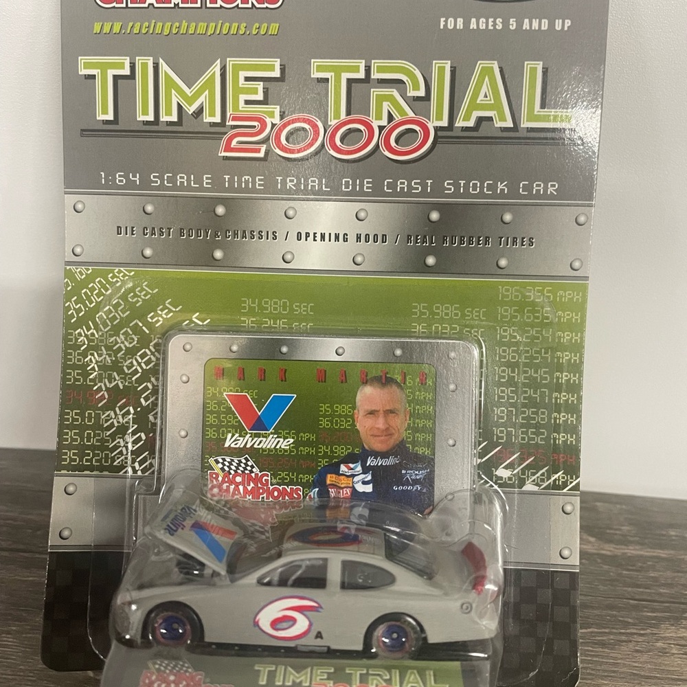 Vintage Mark Martin #6 Valvoline Test Car 2000 Ford Taurus 1:64